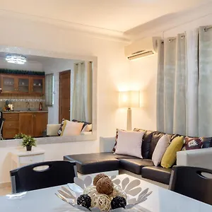 j-b-apartamentos.comcaribbean.com/