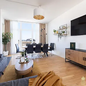 Apartment Pineapple Penthouse Am Zwinger - 162 Qm - 1x Free Parking, Dresden